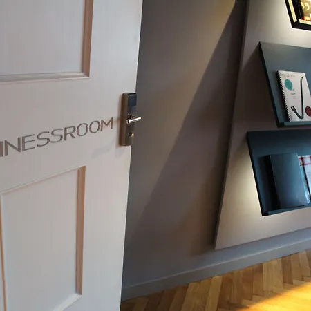 ホテル Boutique & Design Auersperg 4*