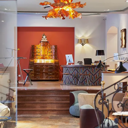 Boutique & Design Auersperg מלון
